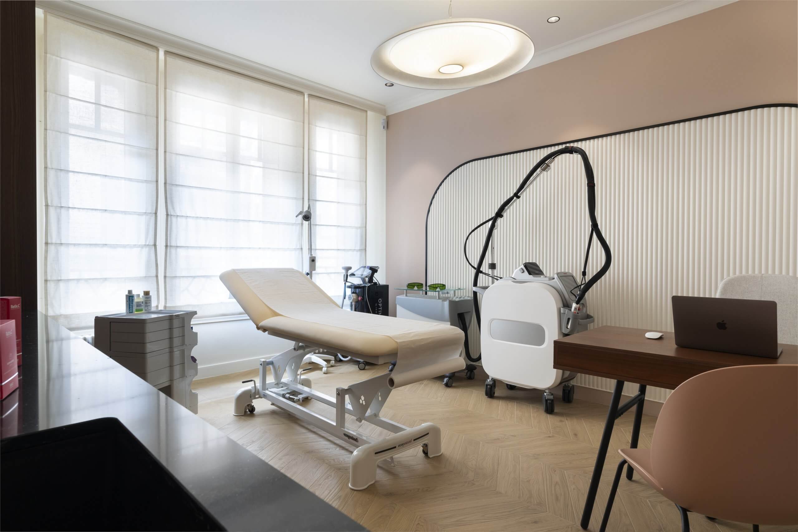 Docteur Marine HITIER - clinique esthétique à Annecy